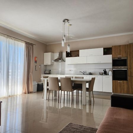 Riviera Holiday Apartments - Seafront - Wifi Marsaskala Exteriör bild