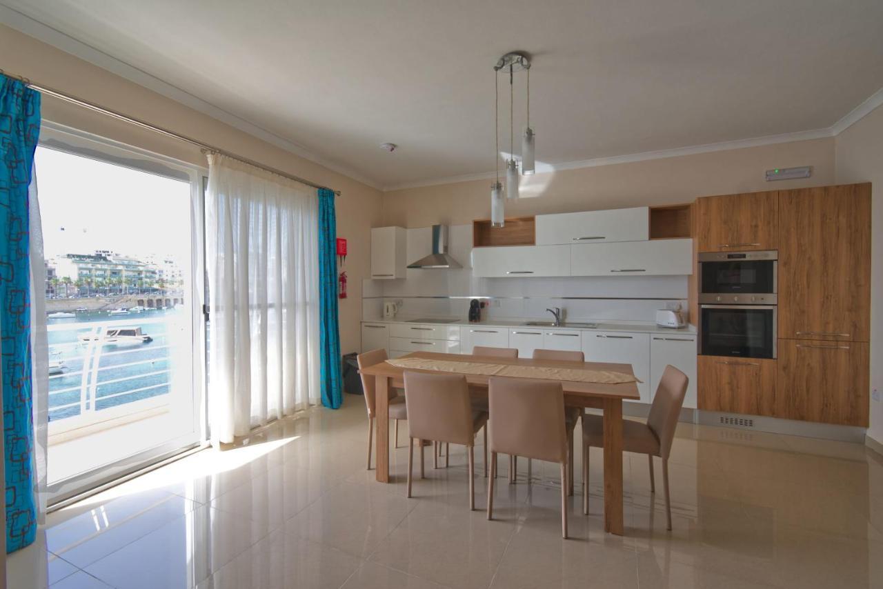 Riviera Holiday Apartments - Seafront - Wifi Marsaskala Exteriör bild