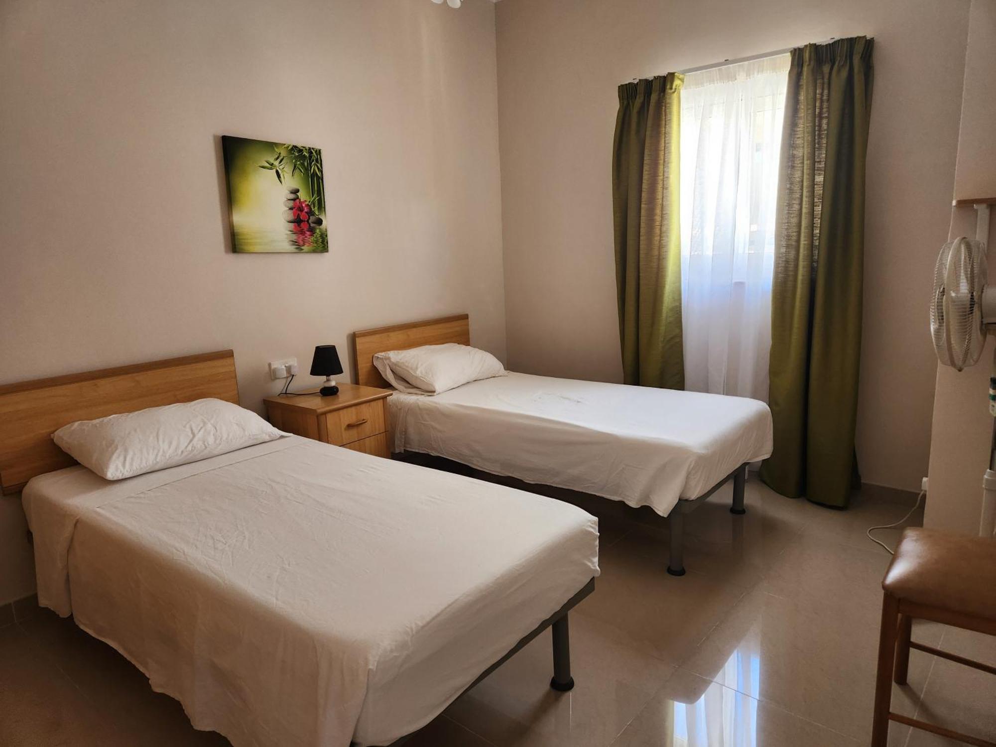 Riviera Holiday Apartments - Seafront - Wifi Marsaskala Exteriör bild