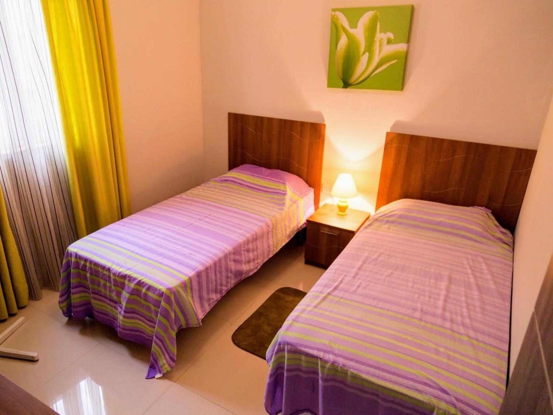 Riviera Holiday Apartments - Seafront - Wifi Marsaskala Rum bild